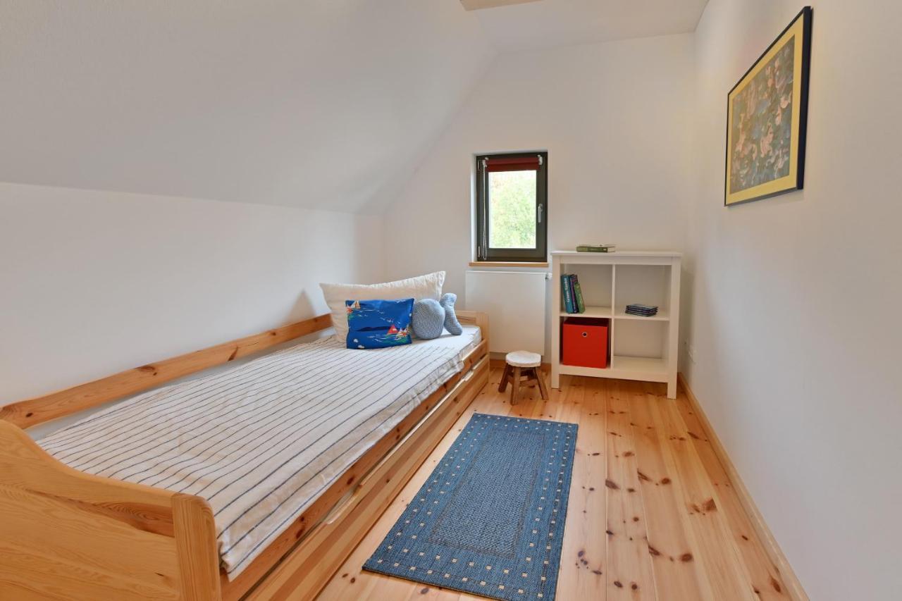 Reetdachhaus "Treibholz" Wiek auf Ruegen Exterior foto