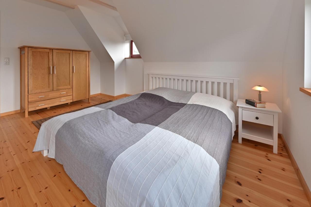 Reetdachhaus "Treibholz" Wiek auf Ruegen Exterior foto
