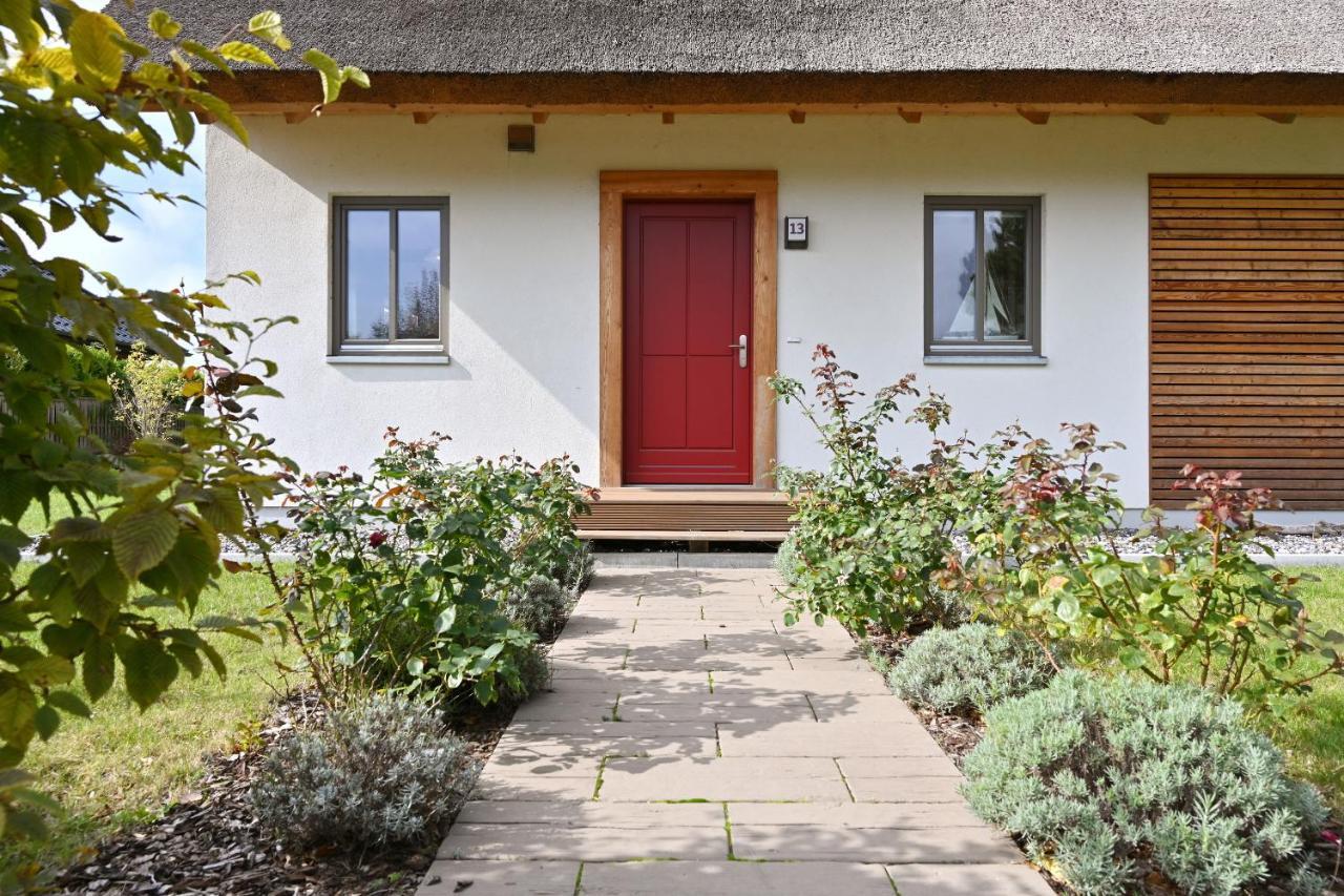 Reetdachhaus "Treibholz" Wiek auf Ruegen Exterior foto